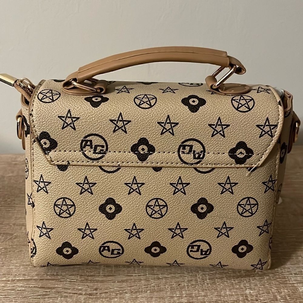 Fashion Purse - Picture 3 of 7